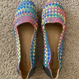 Comfortview Rainbow Slip-On Flats with Woven Design size 9